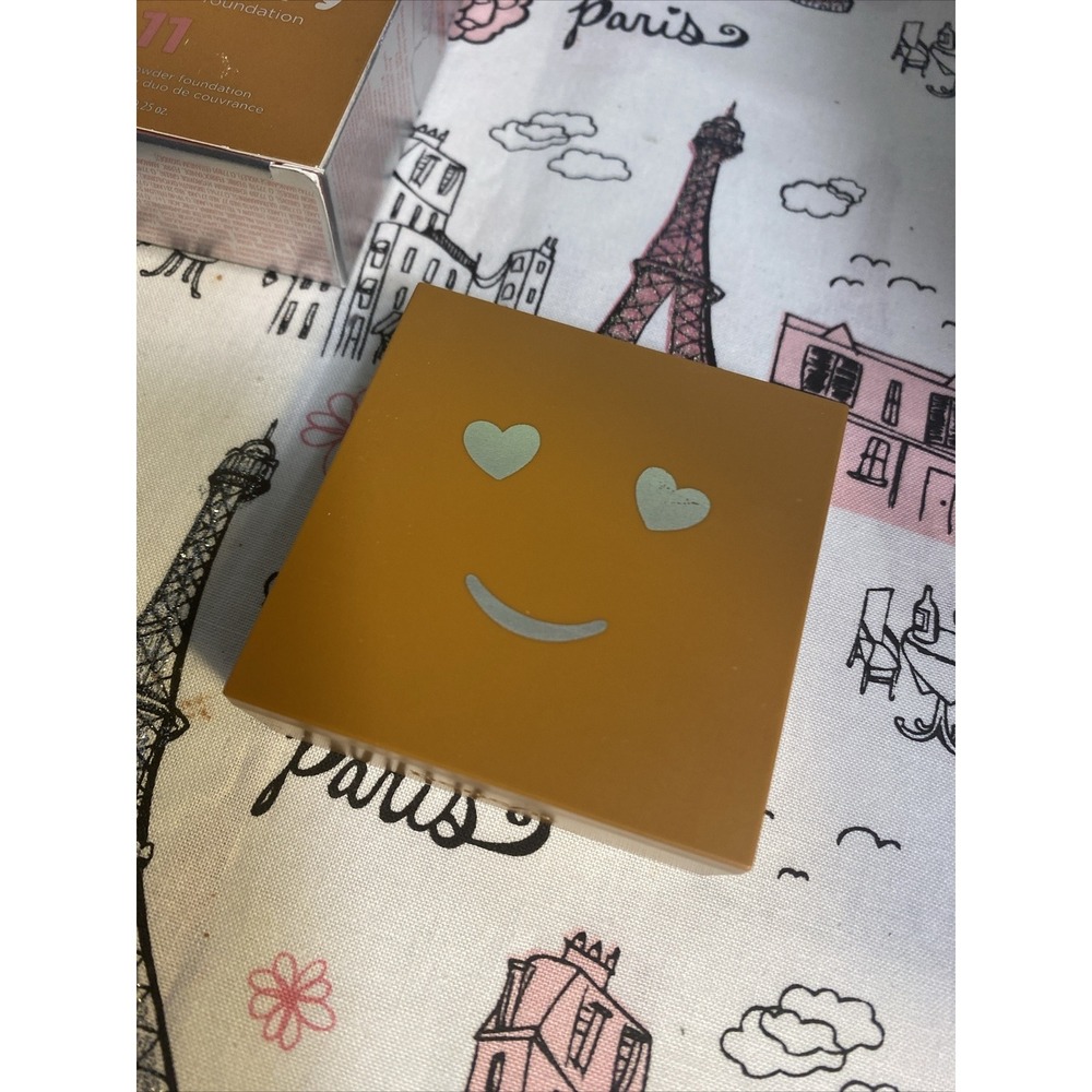 BENEFIT COSMETICS Hello Happy Velvet Powder Foundation #11